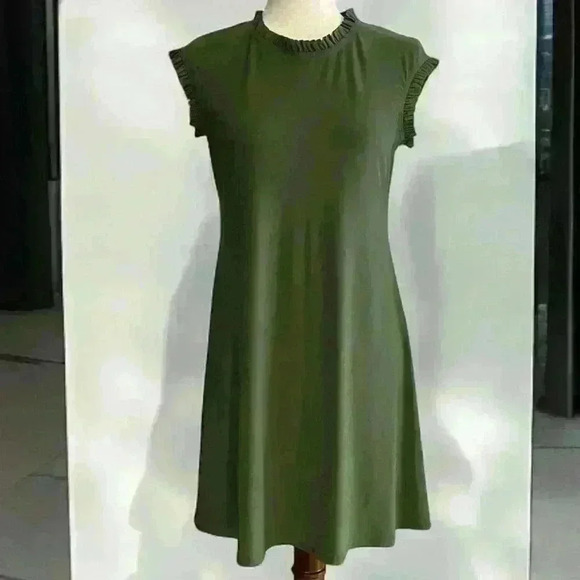 Tash + Sophie Dresses & Skirts - Tash + Sophie Sleeveless Dress